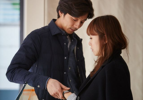 Review A man and a woman